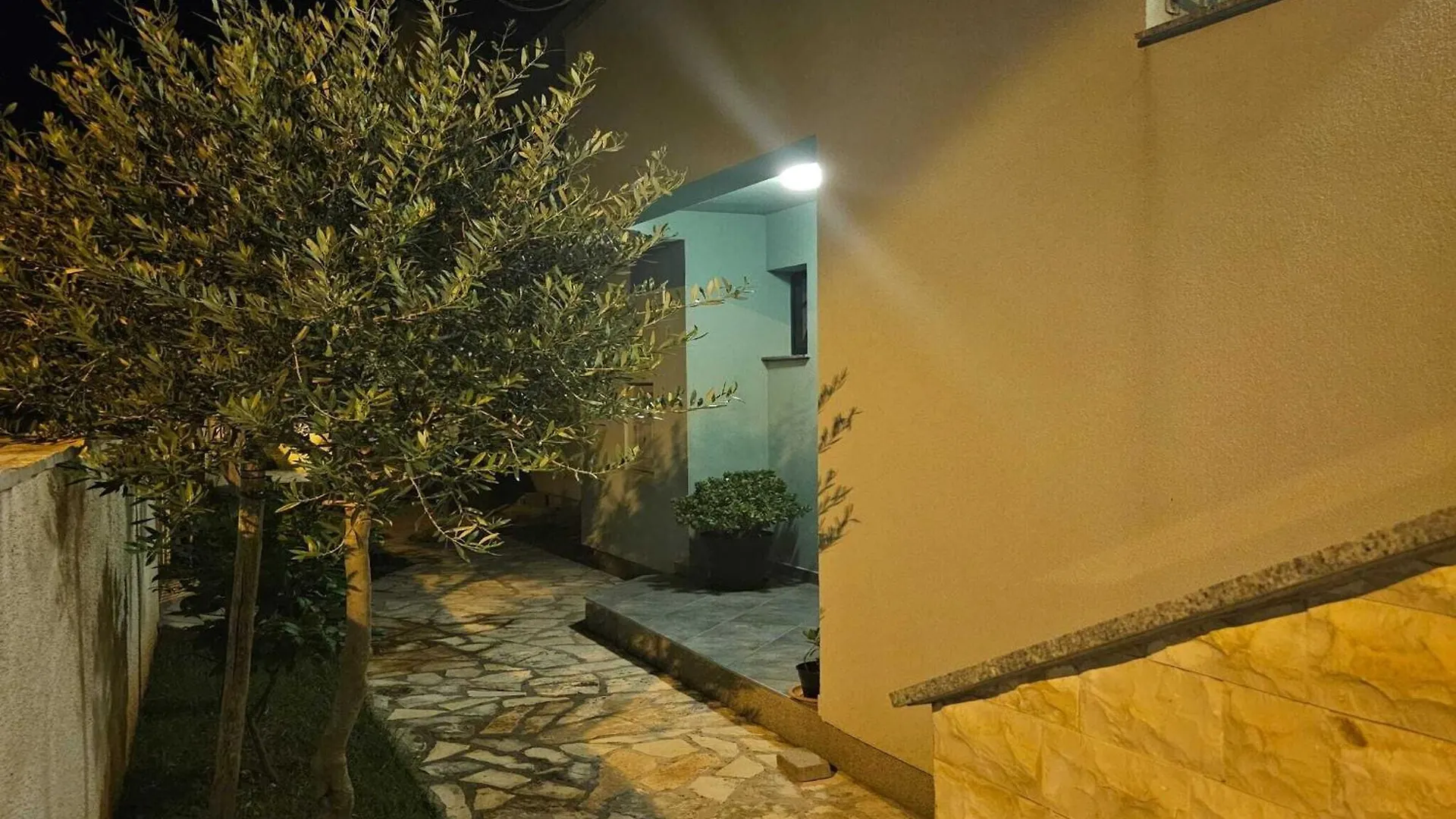 Apartments Mlikota - Two Bedroom Apartment With Terrace Zaton  Zaton (Zadar)