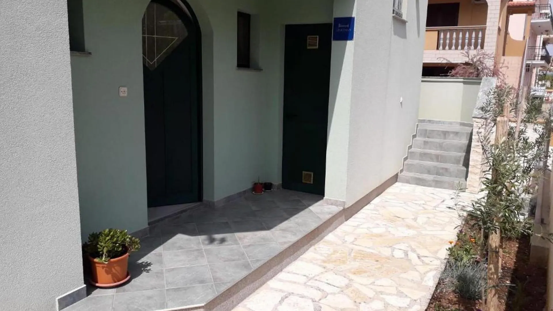 Apartments Mlikota - Two Bedroom Apartment With Terrace Zaton
